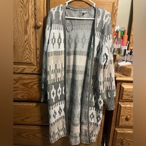Women’s Large Never Worn Sweater
